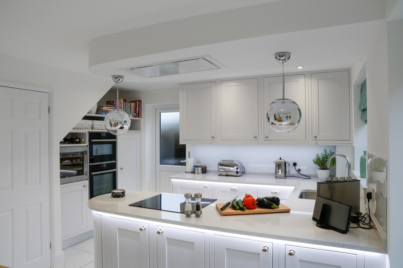 how much does it cost to have a kitchen fitted?